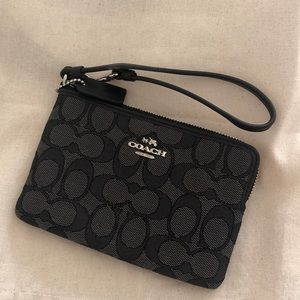 COACH PURSE GREAT CONDITION